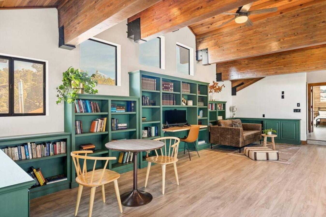 Baldwin Lake Steel Pine Lodge A Rustic Mountain Retreat Views מראה חיצוני תמונה