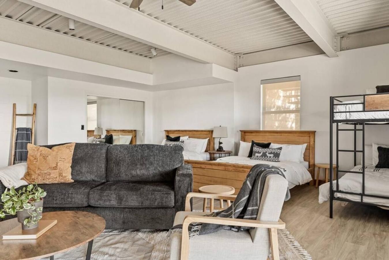 Baldwin Lake Steel Pine Lodge A Rustic Mountain Retreat Views מראה חיצוני תמונה