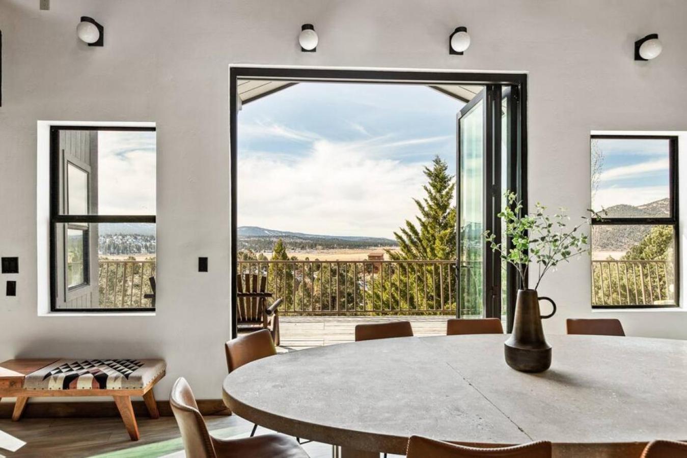 Baldwin Lake Steel Pine Lodge A Rustic Mountain Retreat Views מראה חיצוני תמונה