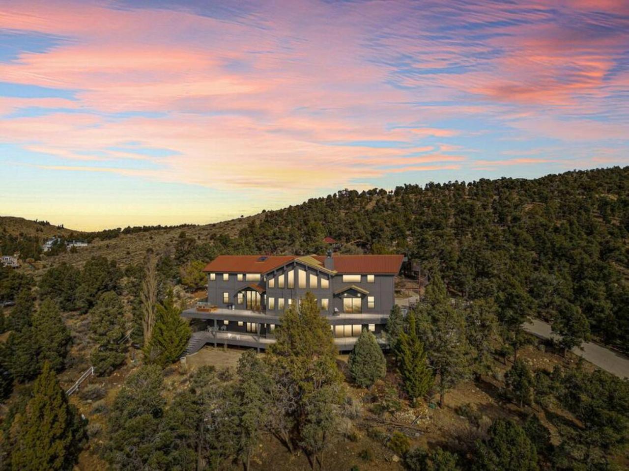 Baldwin Lake Steel Pine Lodge A Rustic Mountain Retreat Views מראה חיצוני תמונה